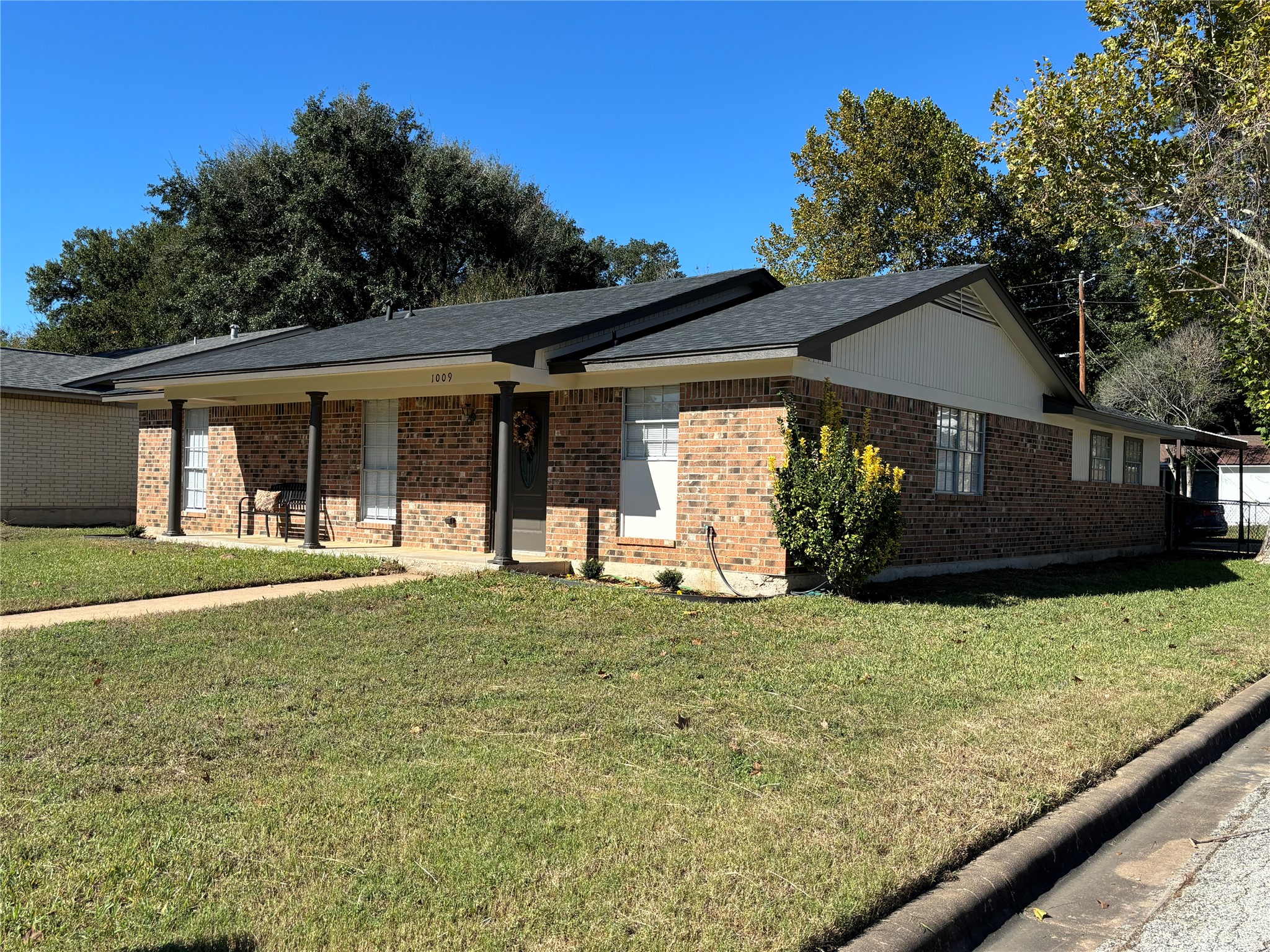 1009 Lawndale Avenue Property Photo 18