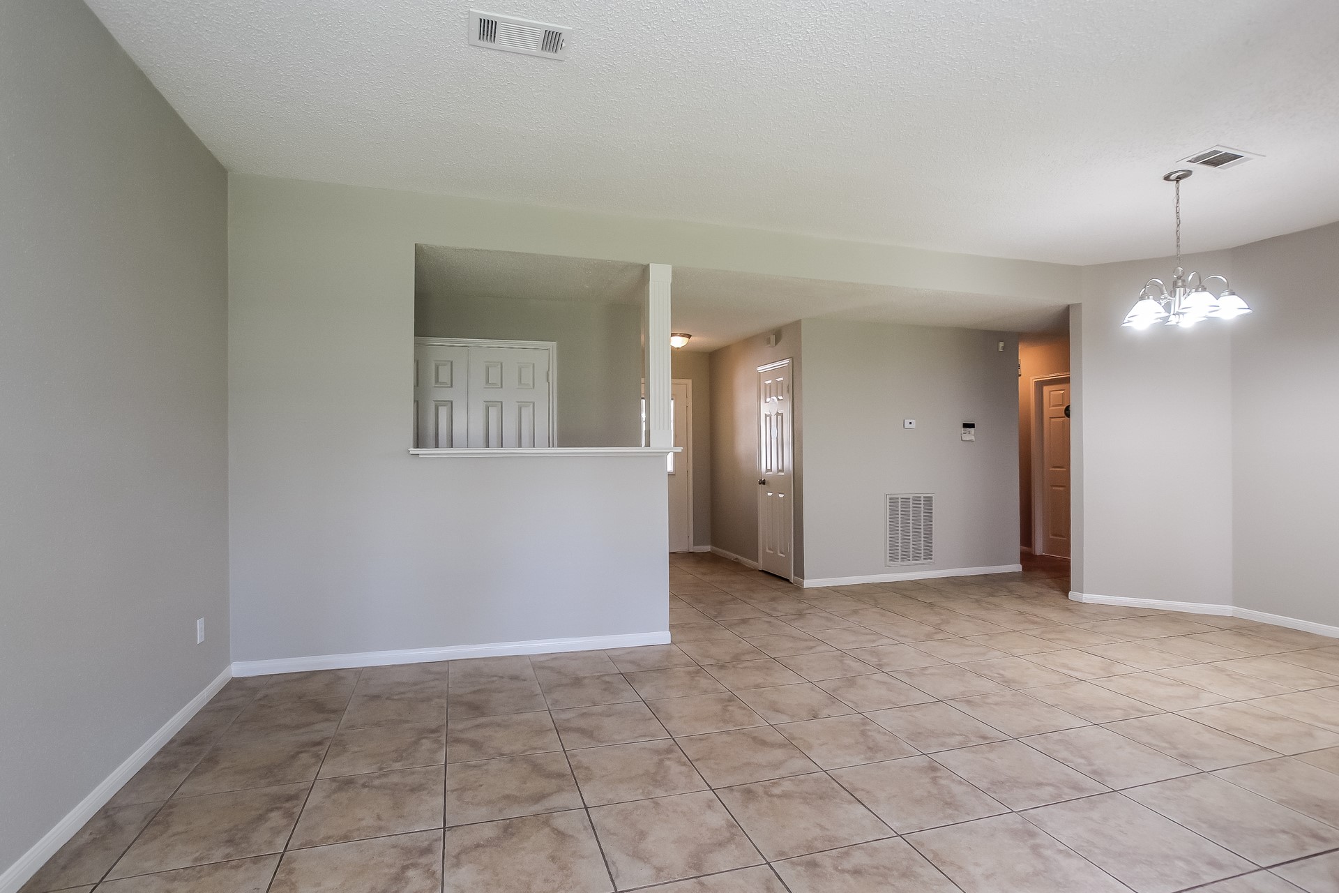 12603 Mill Ridge Drive Property Photo 3