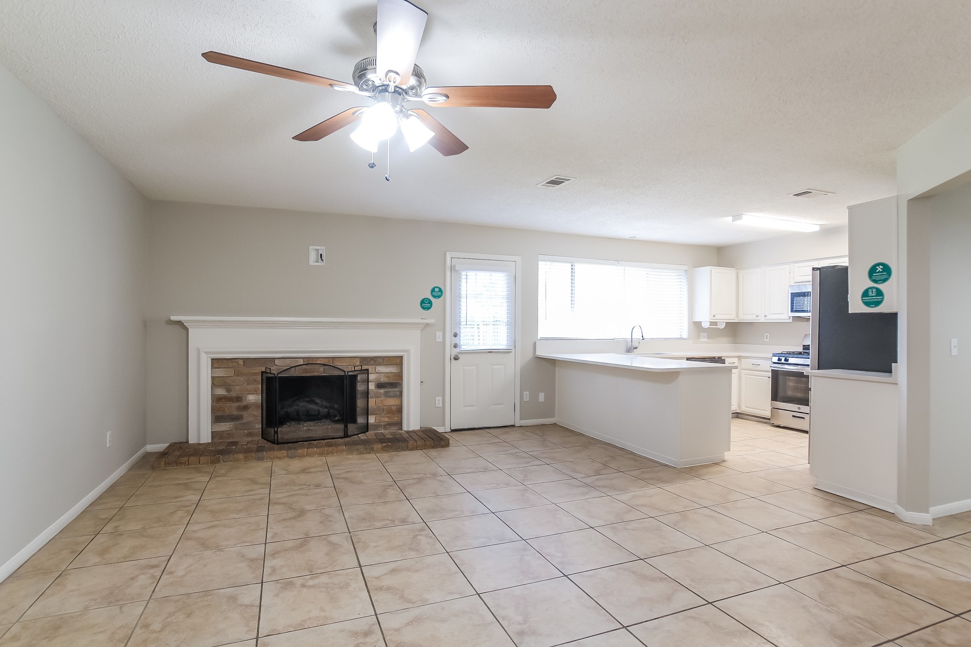 12603 Mill Ridge Drive Property Photo 4