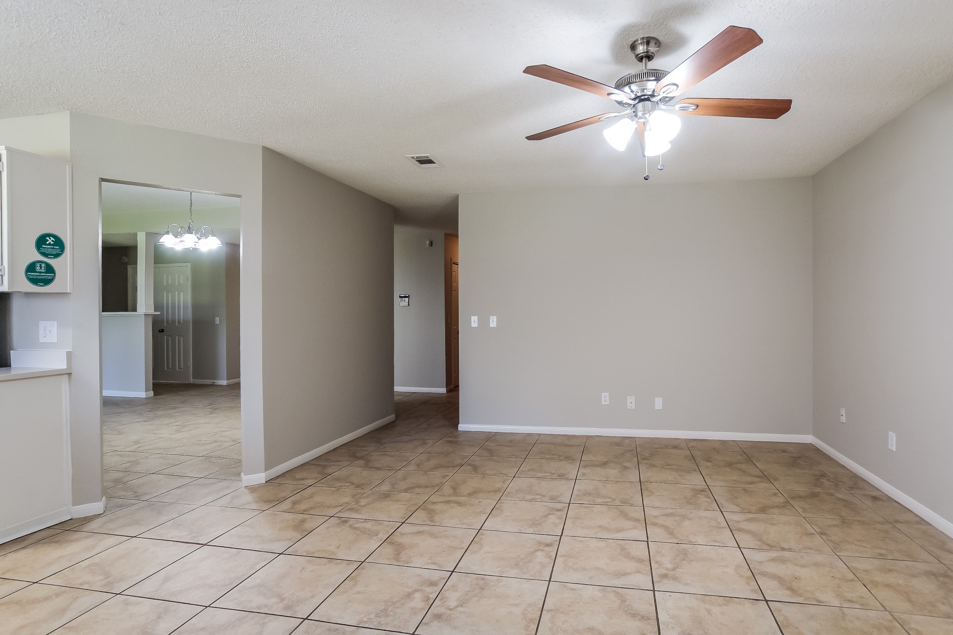 12603 Mill Ridge Drive Property Photo 5