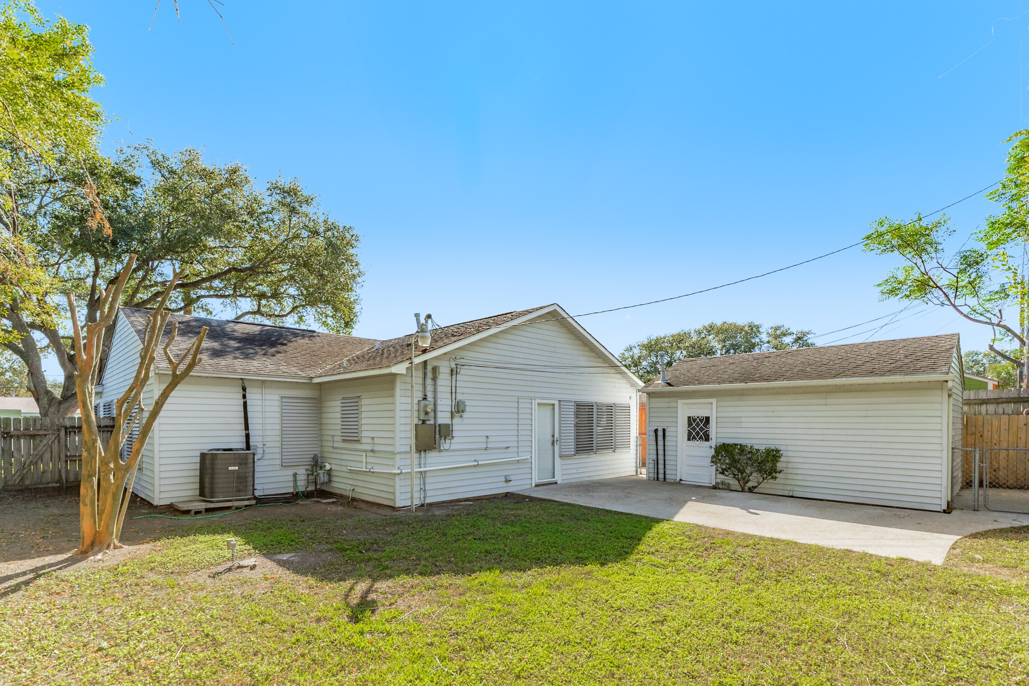 114 Tarpon Avenue Property Photo 6