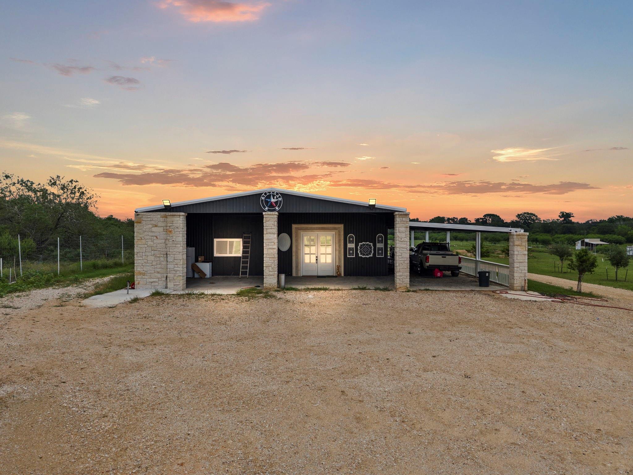 1950 County Road 430, Waelder Tx 78959 Property Photo 1