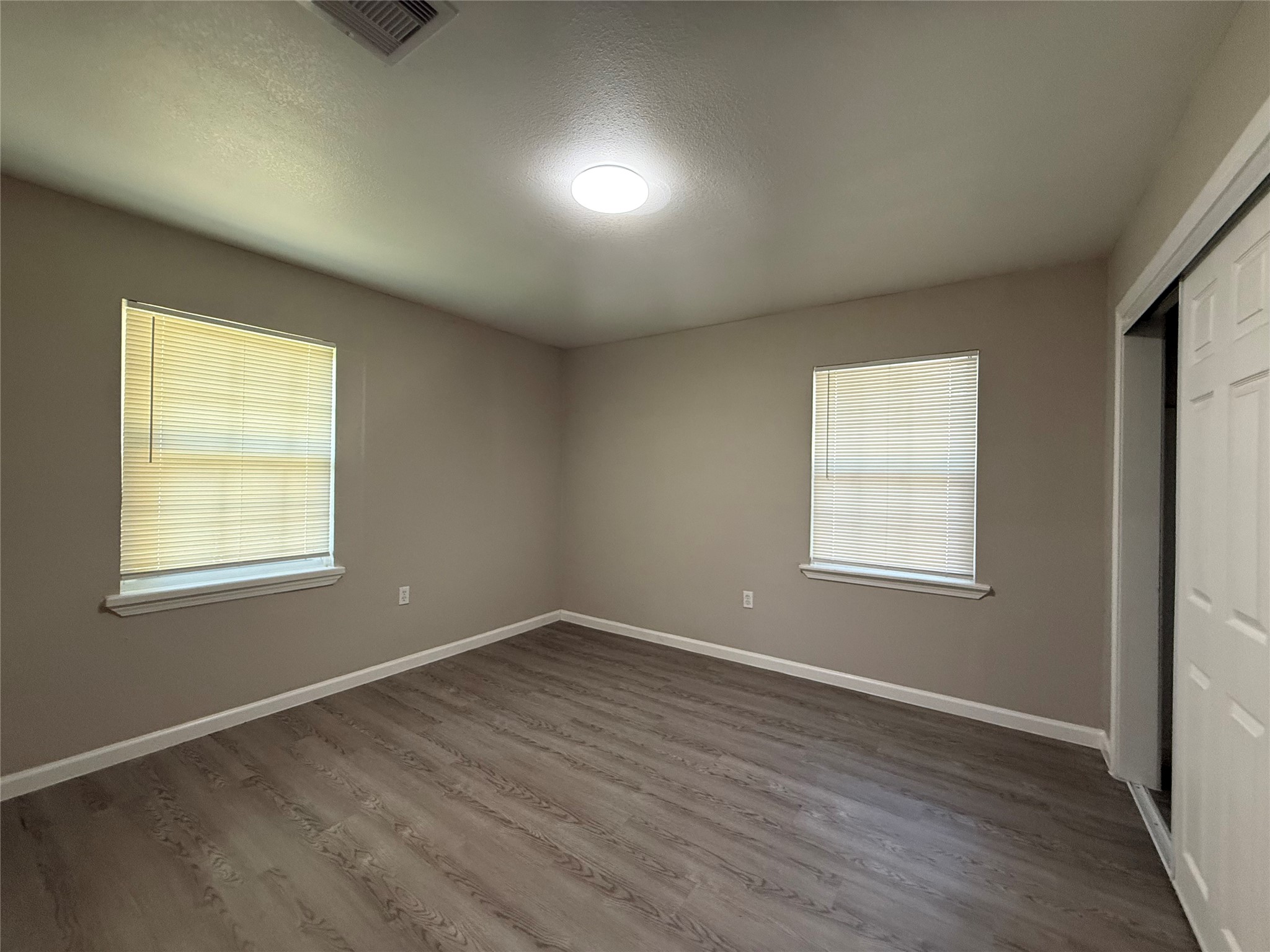 1415 Regal Street Property Photo 7