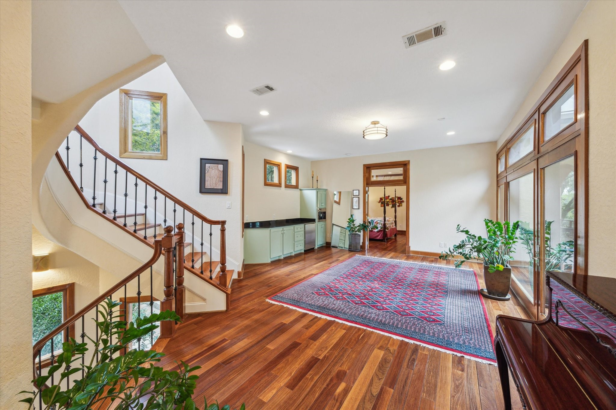 919 Saint Elmos Court Property Photo 13