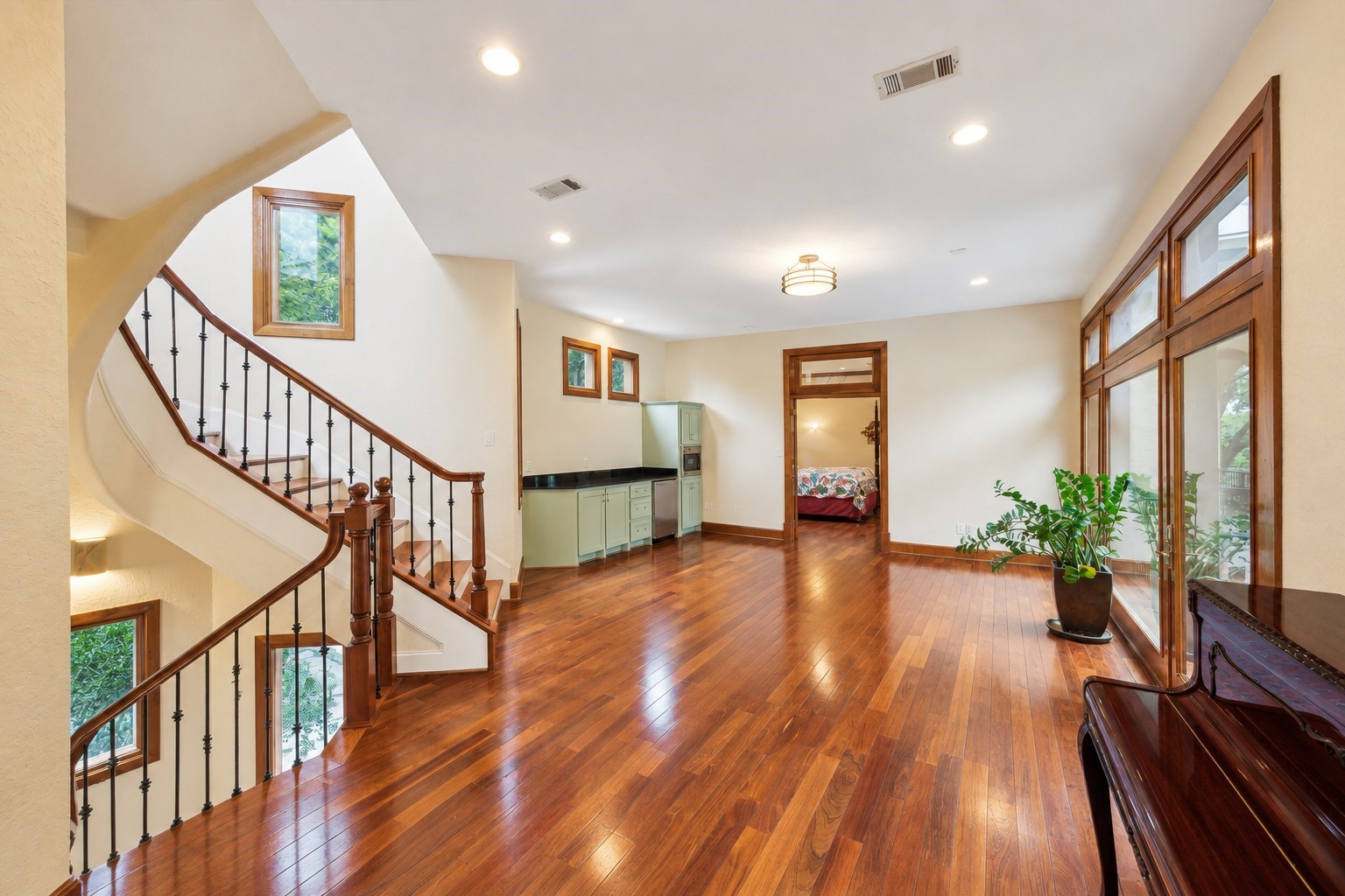 919 Saint Elmos Court Property Photo 13
