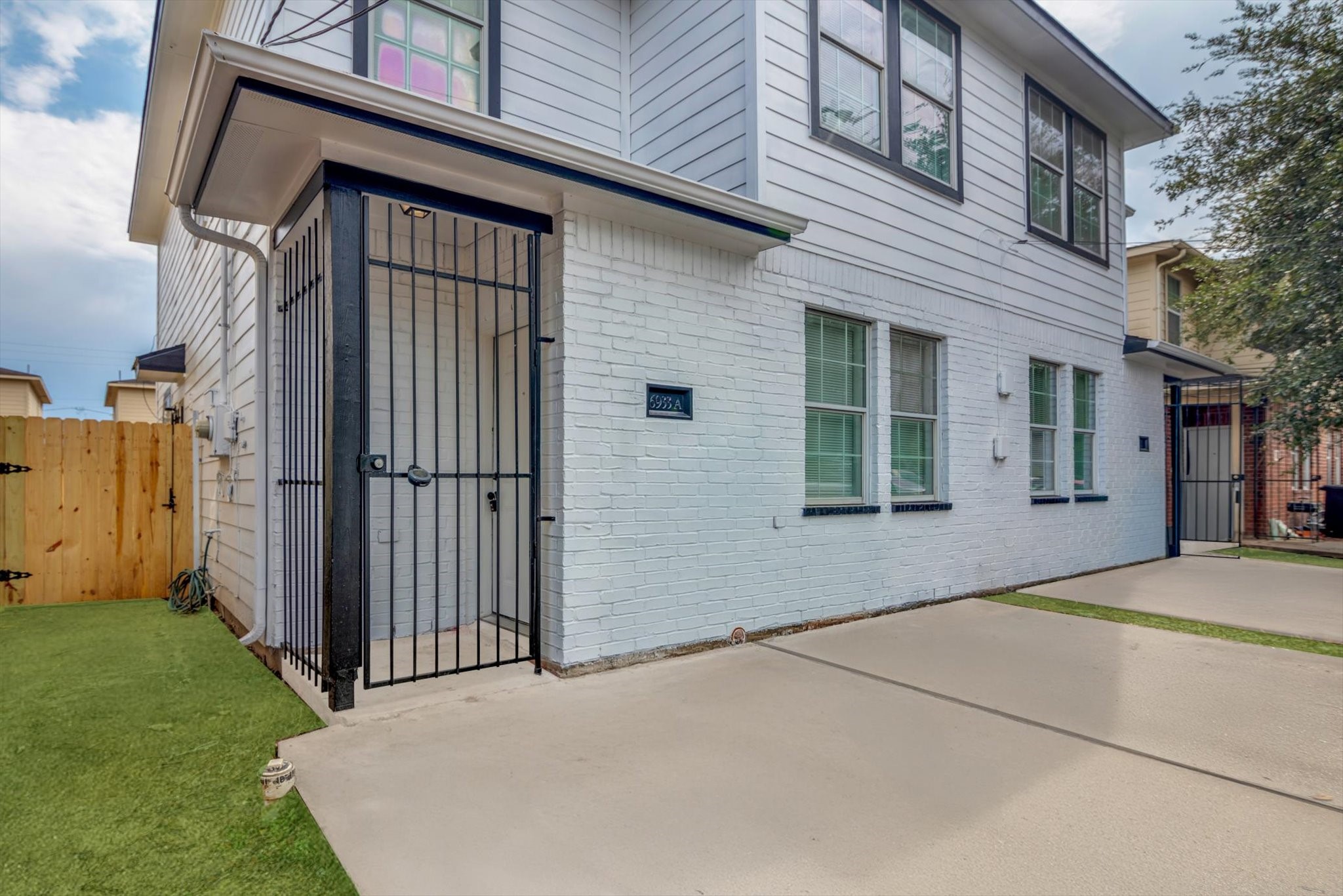 6933 Liverpool St Street B Property Photo 2