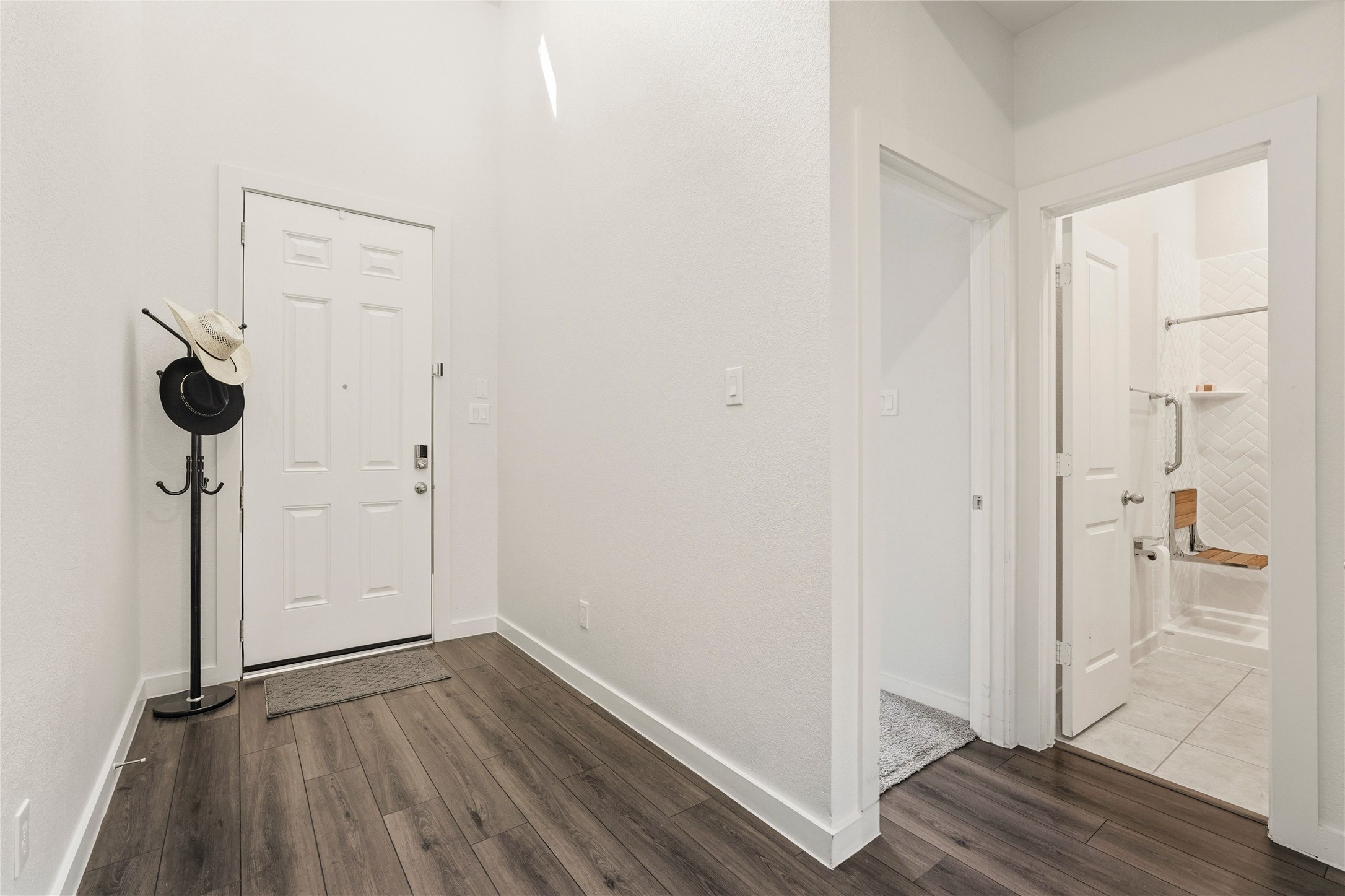 15647 Roscobie Park Drive Property Photo 5
