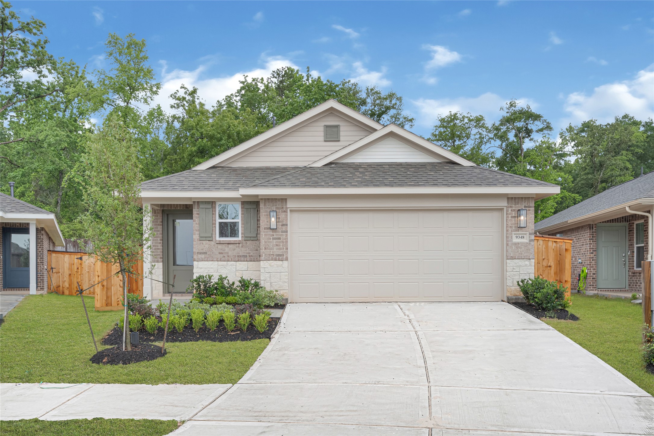 9348 Hard Rock Road Property Photo 1