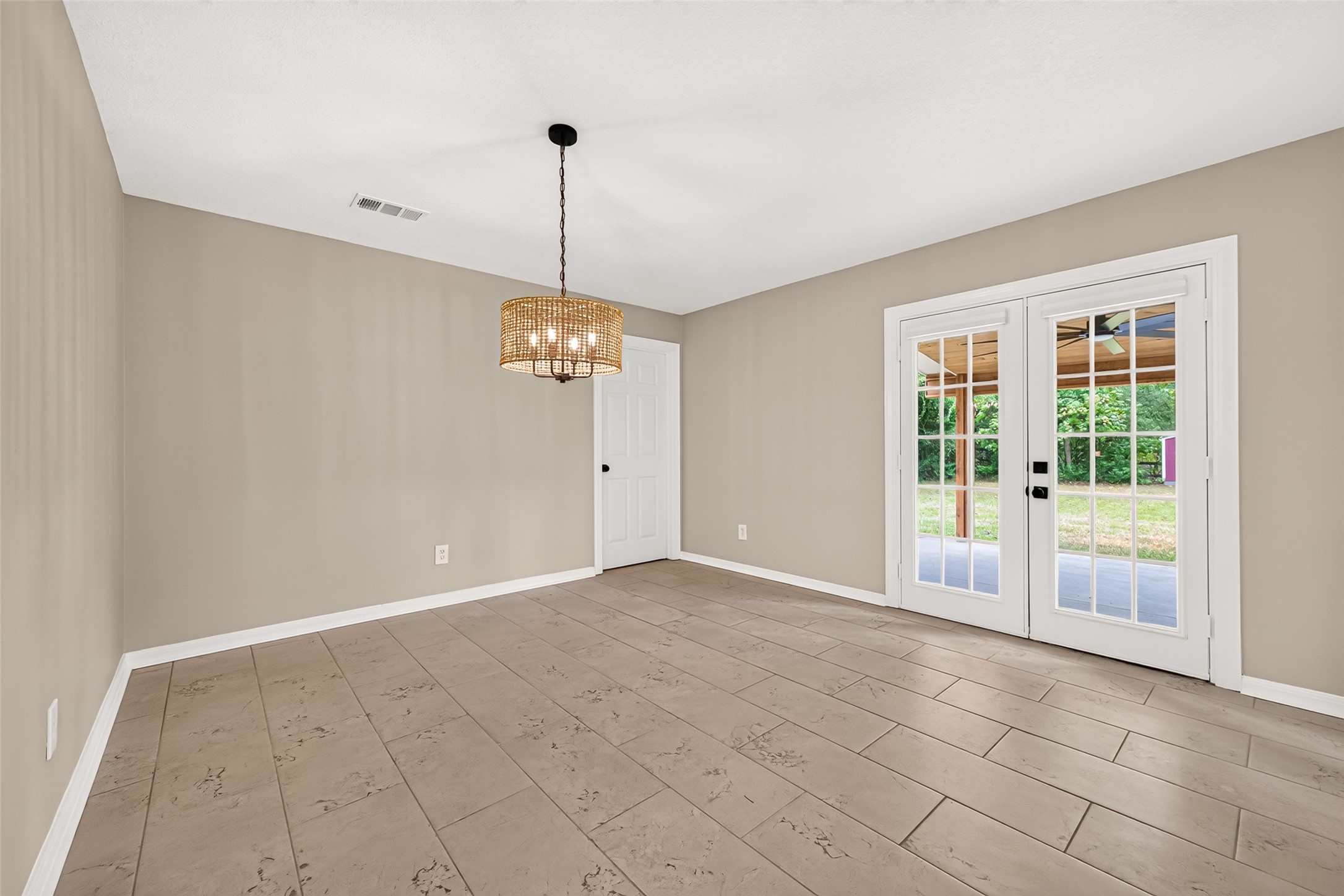 7506 Wedgewood Drive Property Photo 9