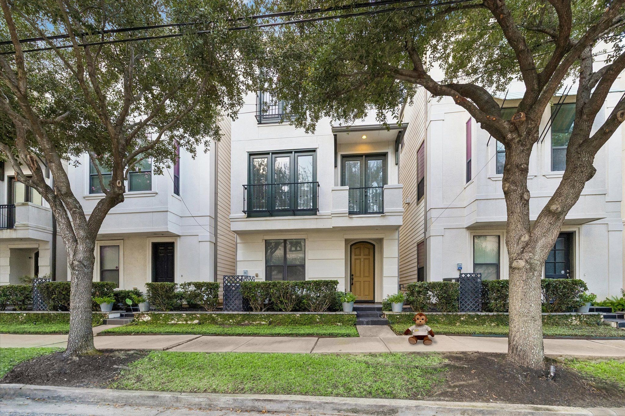 2617 Capitol Street Property Photo 4