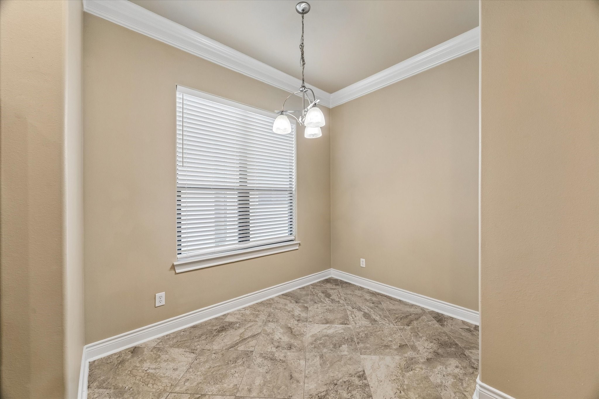 2617 Capitol Street Property Photo 7