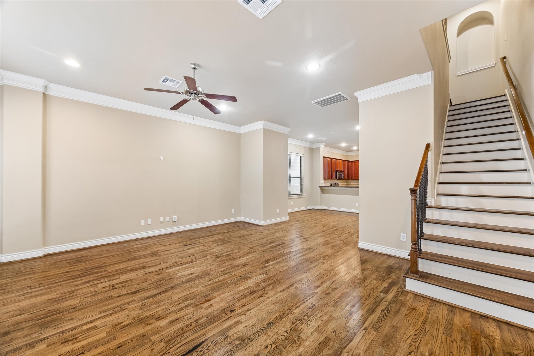 2617 Capitol Street Property Photo 10