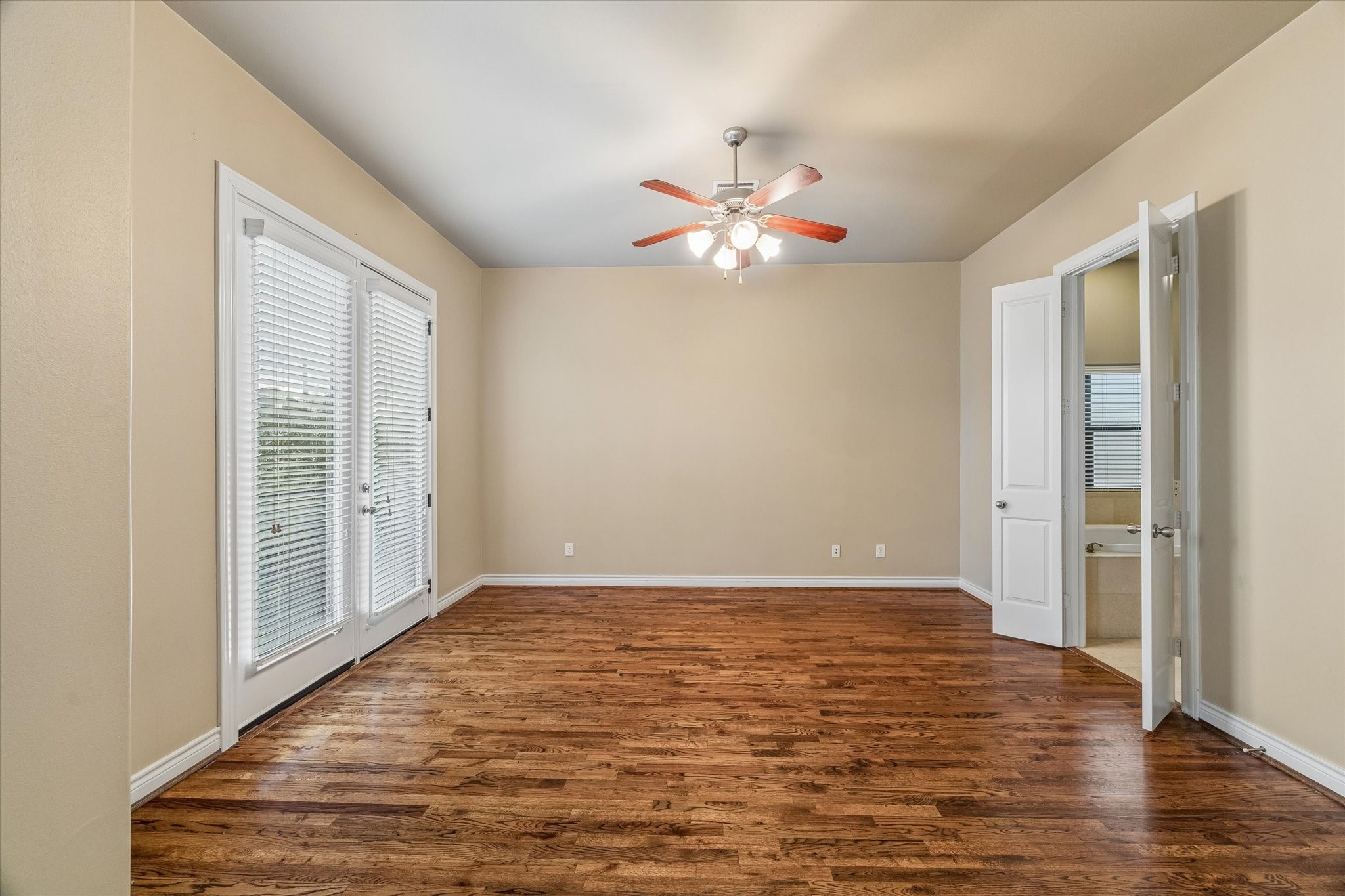 2617 Capitol Street Property Photo 12