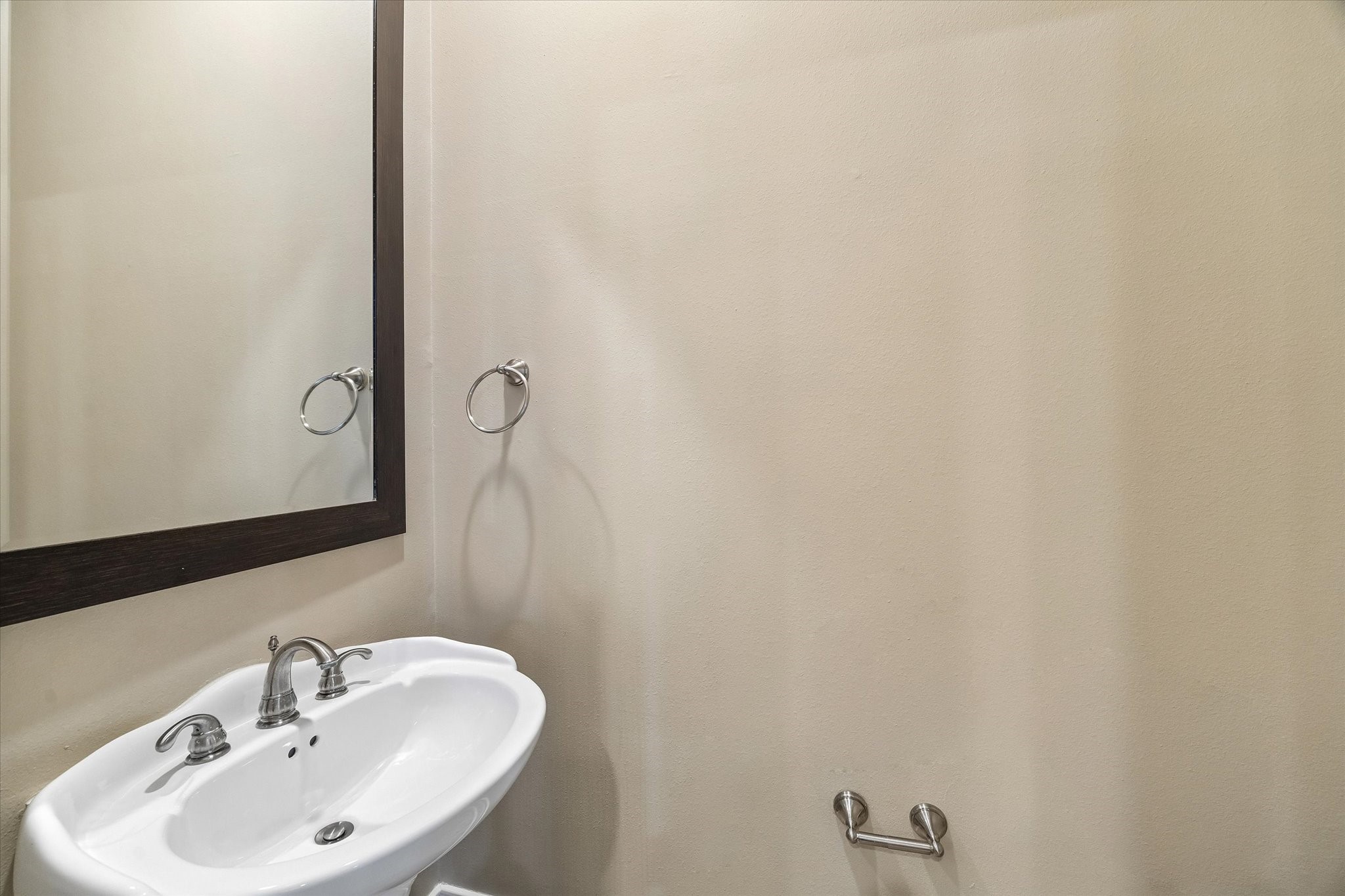 2617 Capitol Street Property Photo 21