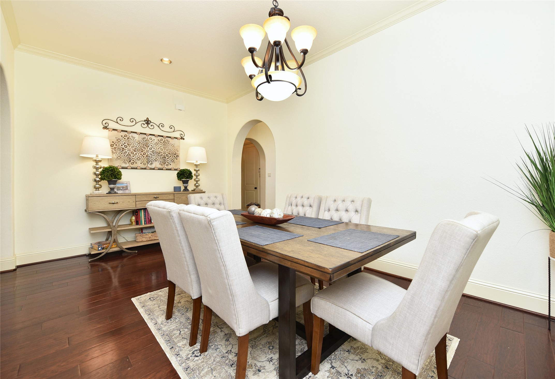 13117 Stoneleigh Terrace Drive Property Photo 6