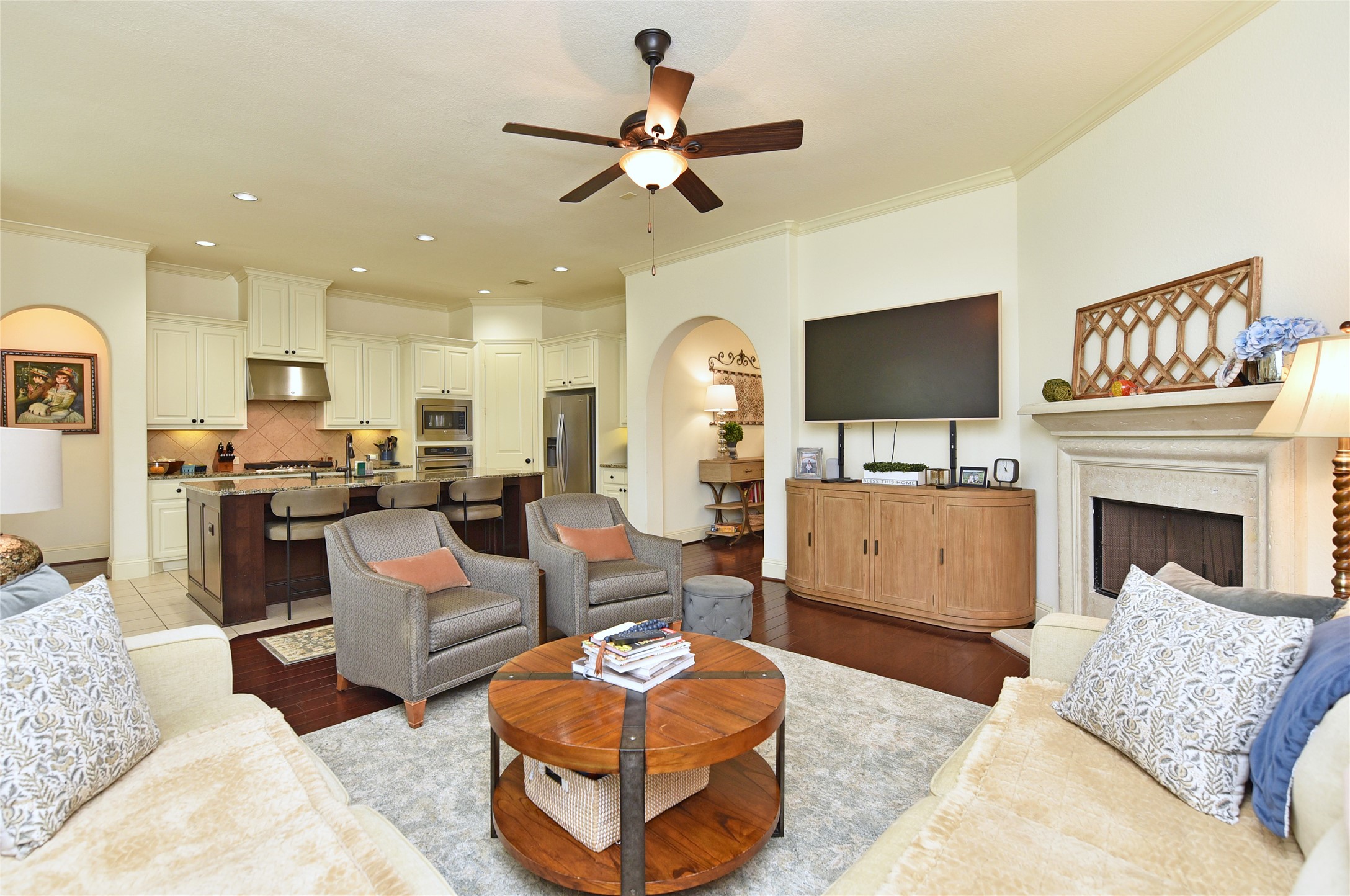 13117 Stoneleigh Terrace Drive Property Photo 8