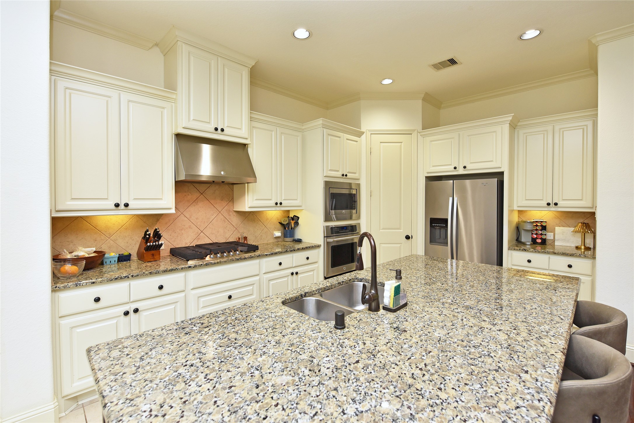 13117 Stoneleigh Terrace Drive Property Photo 13
