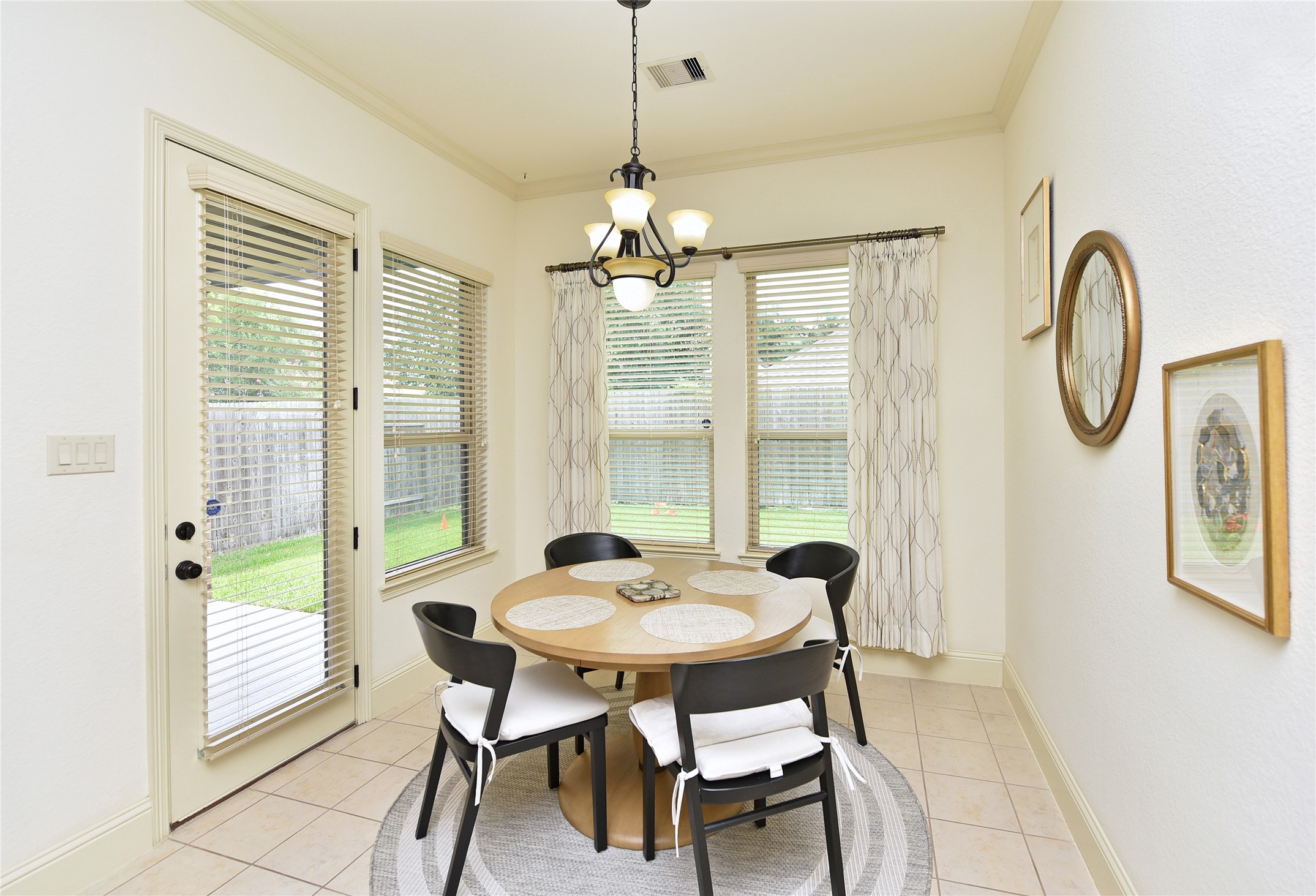 13117 Stoneleigh Terrace Drive Property Photo 15