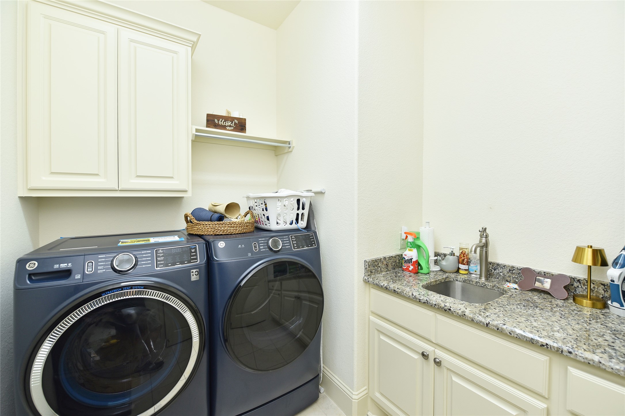 13117 Stoneleigh Terrace Drive Property Photo 26
