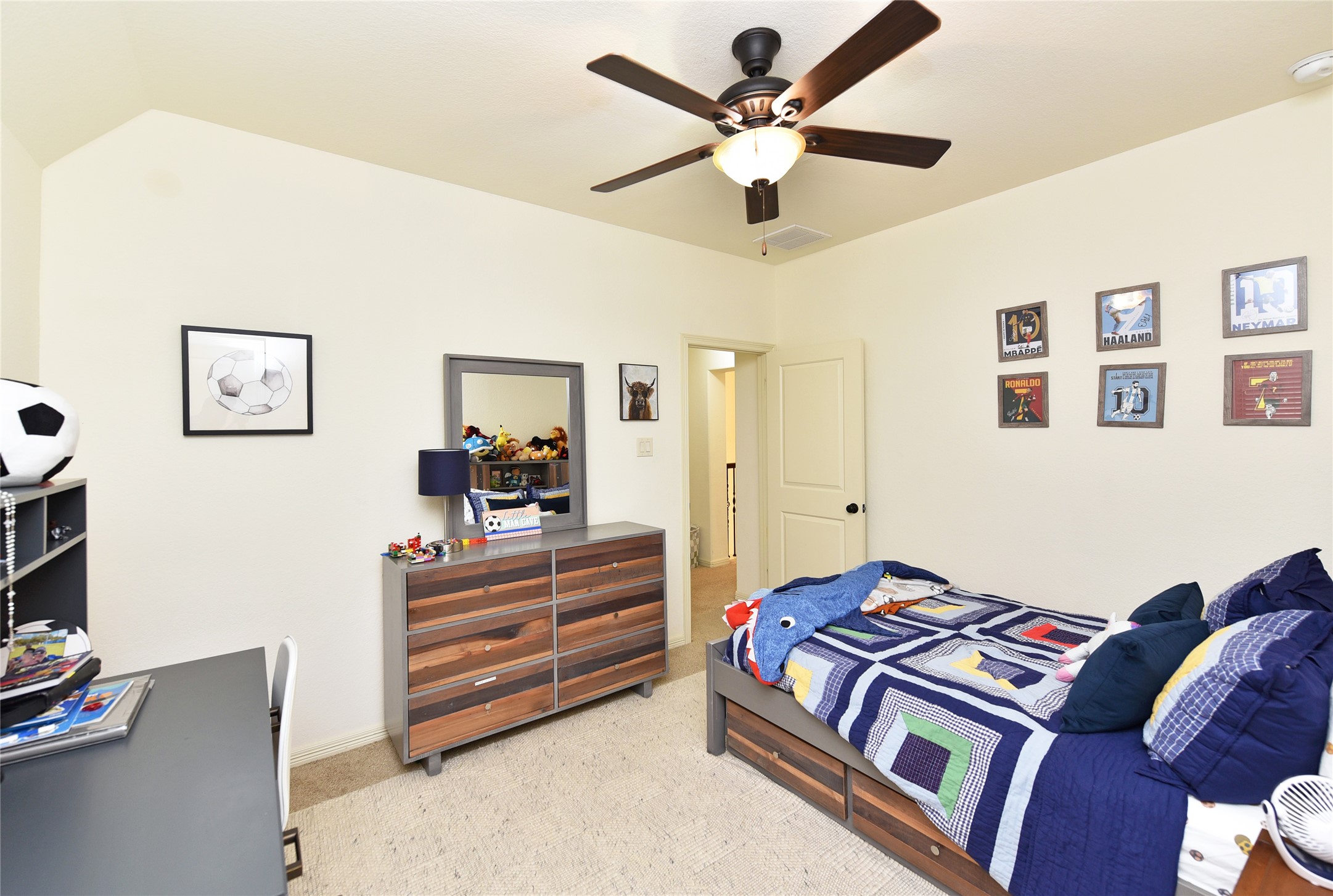 13117 Stoneleigh Terrace Drive Property Photo 32