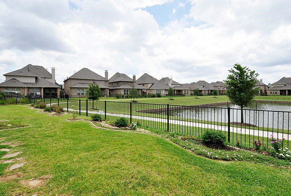 13117 Stoneleigh Terrace Drive Property Photo 45
