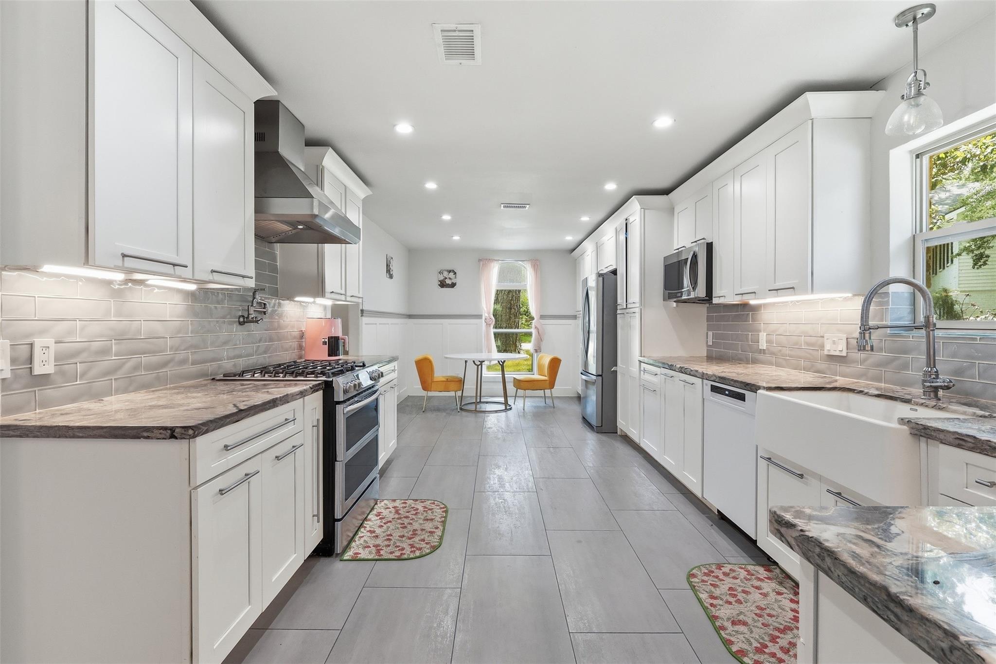 6518 Elmgrove Road Property Photo 10