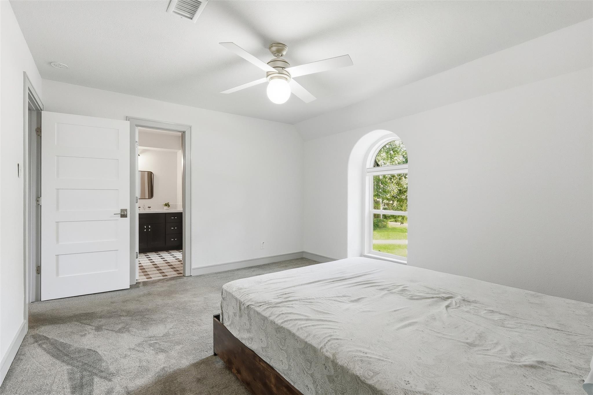 6518 Elmgrove Road Property Photo 13
