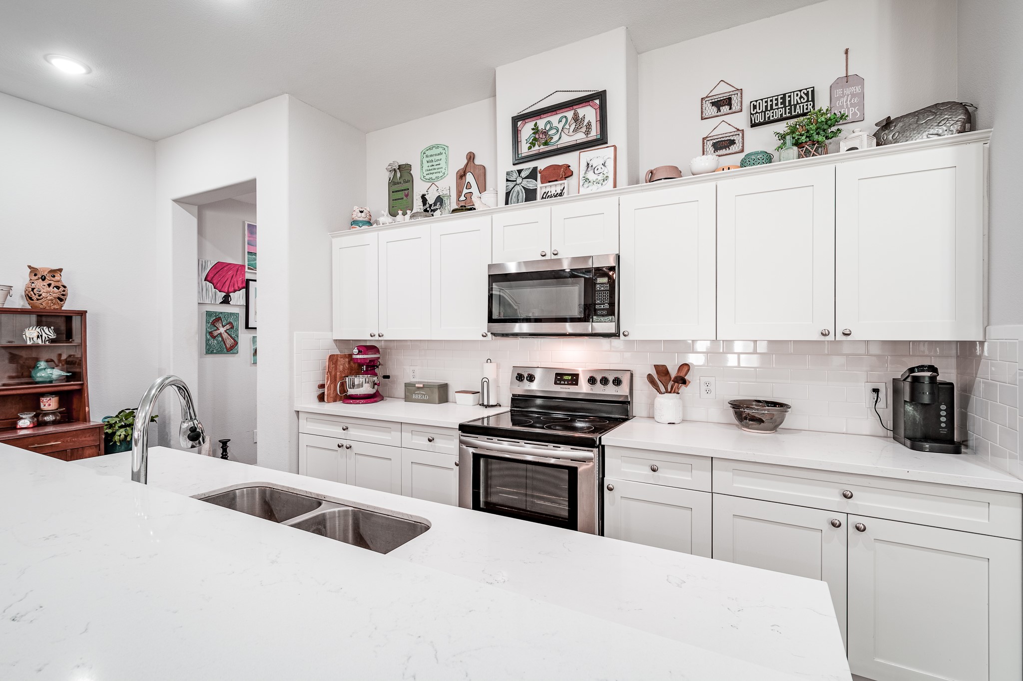1208 Denison Avenue Property Photo 8
