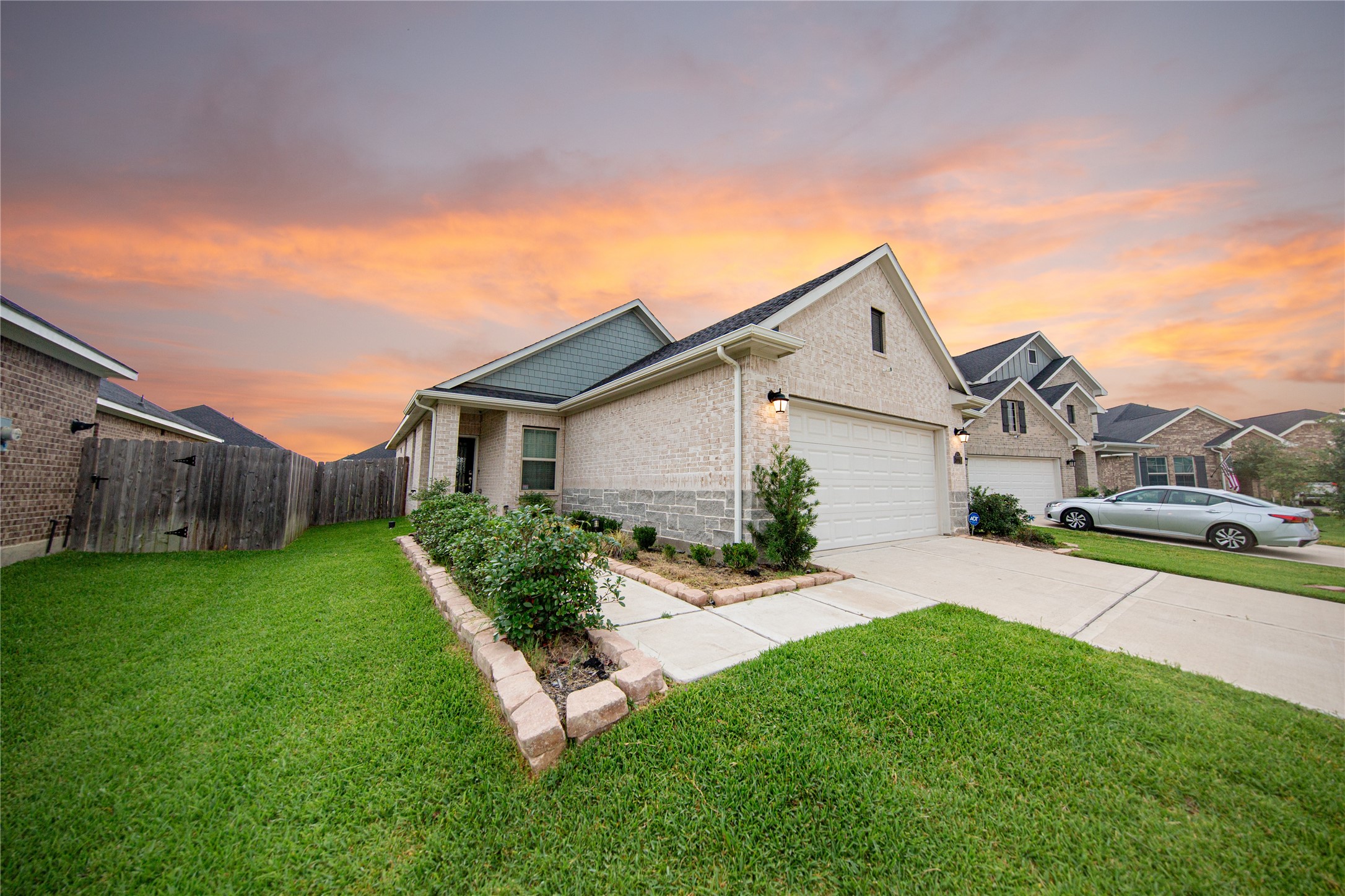 31206 Whitfield Court Property Photo 2