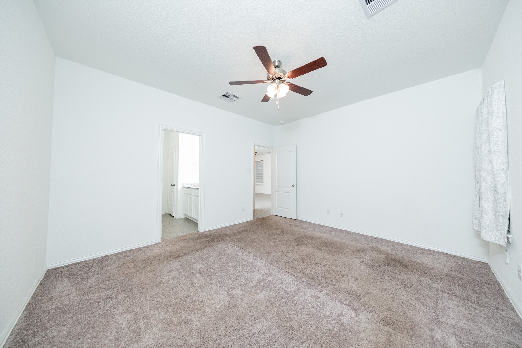 31206 Whitfield Court Property Photo 10