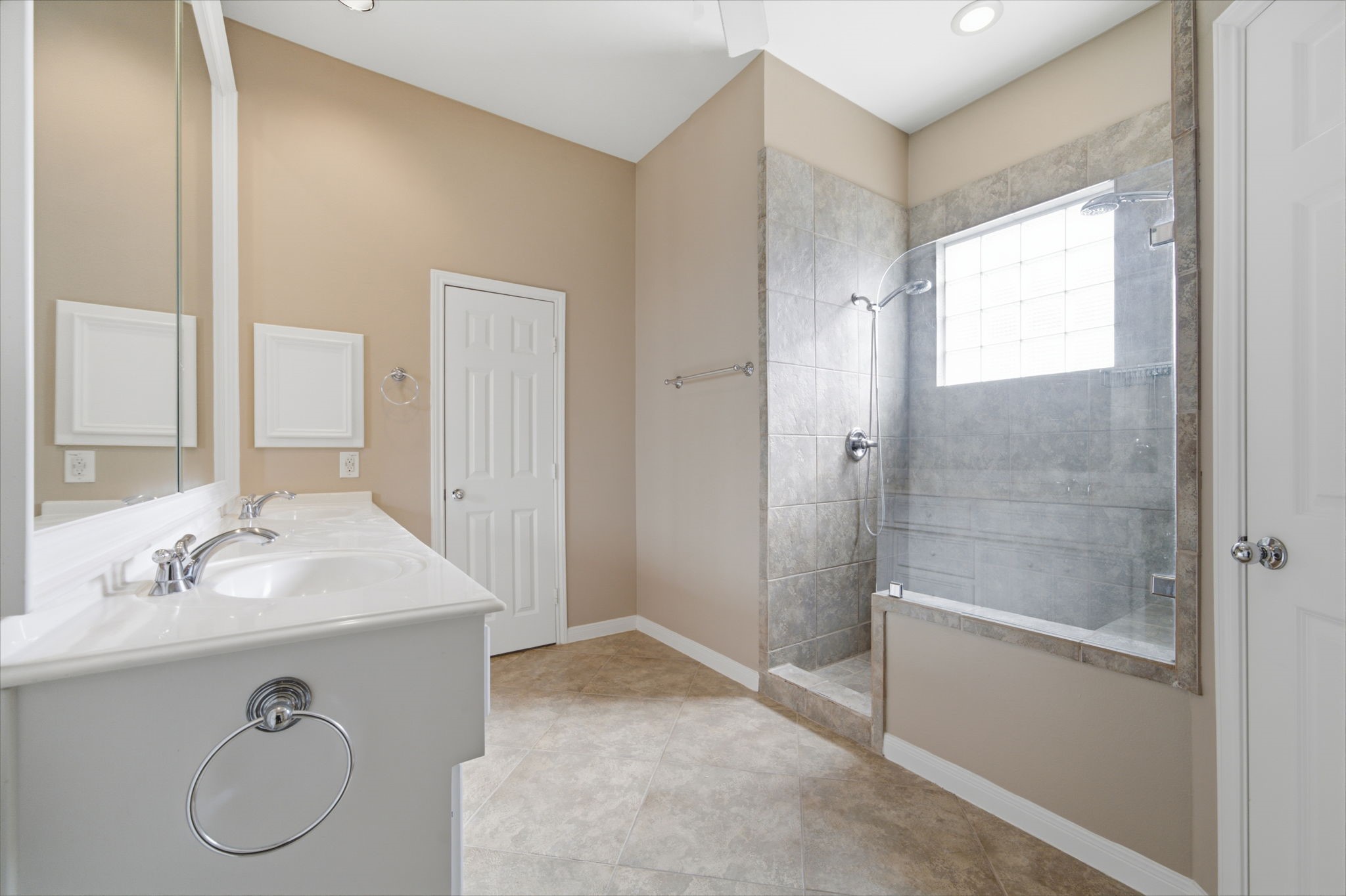 1807 Wilson Street Property Photo 28