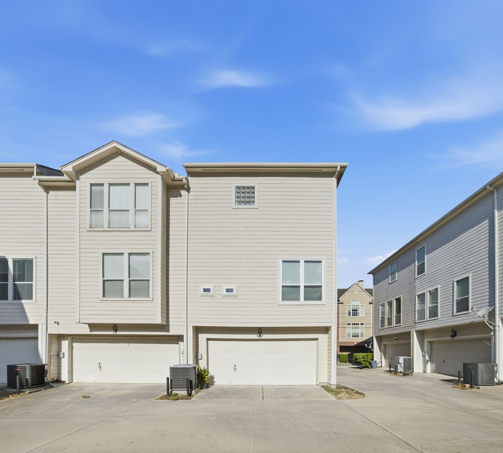 1807 Wilson Street Property Photo 34