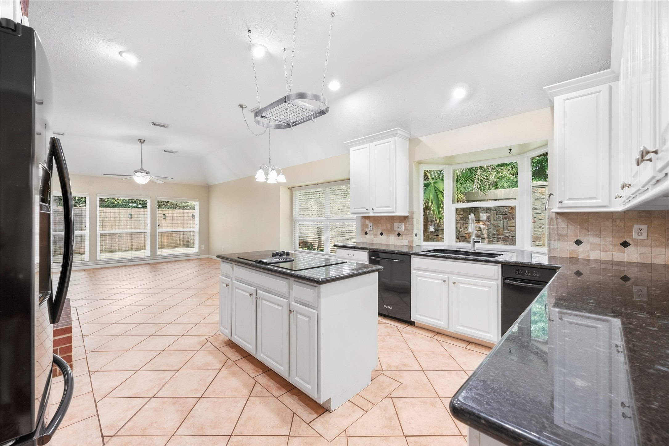 9223 Symphonic Lane Property Photo 15