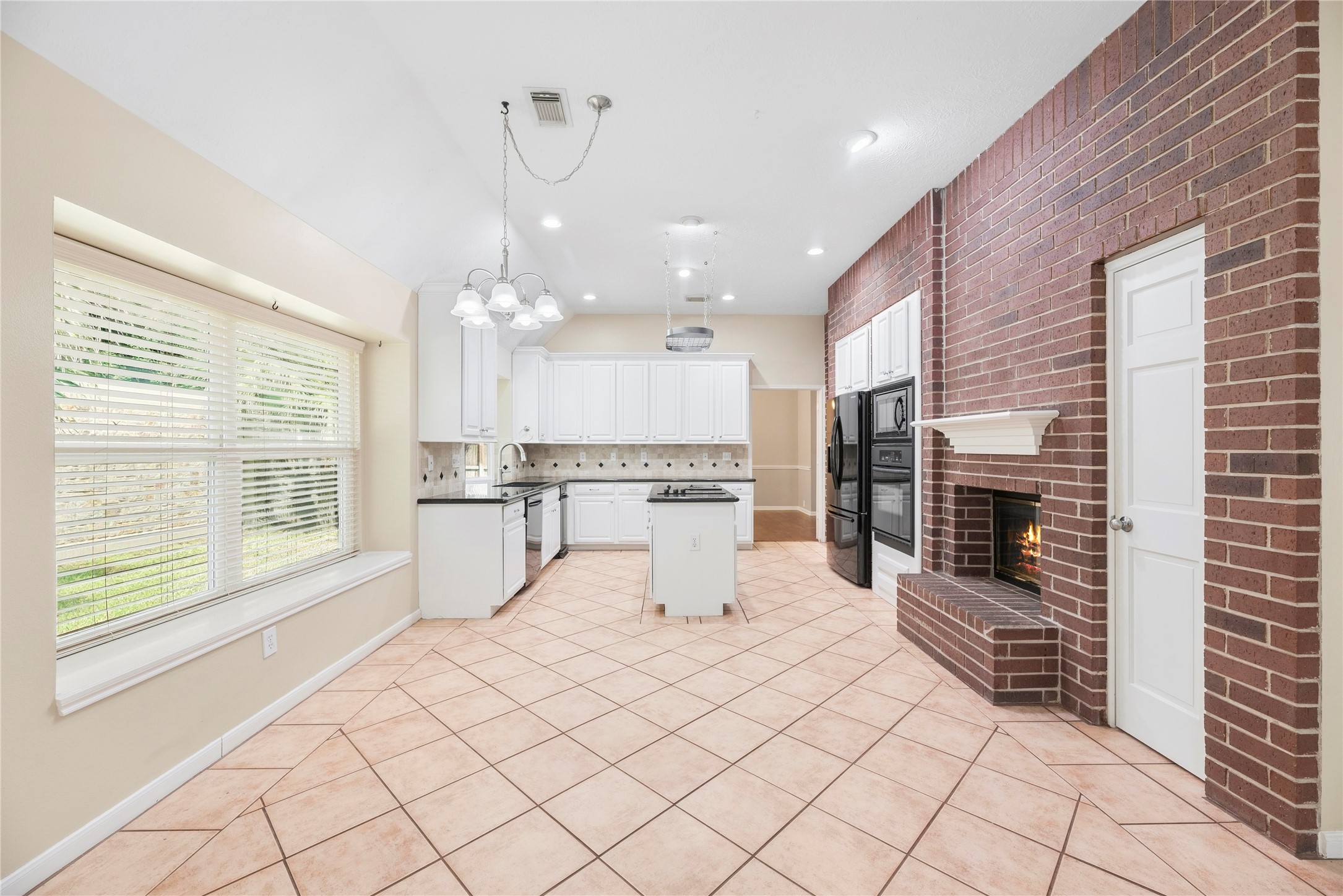 9223 Symphonic Lane Property Photo 18