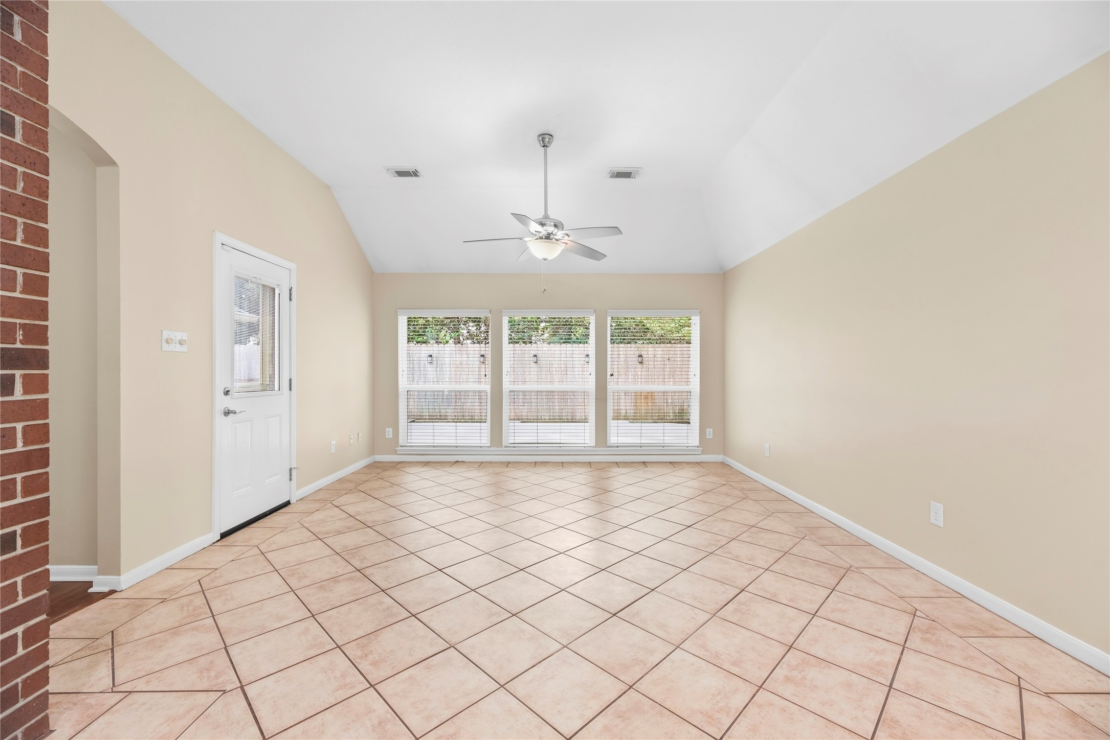 9223 Symphonic Lane Property Photo 19