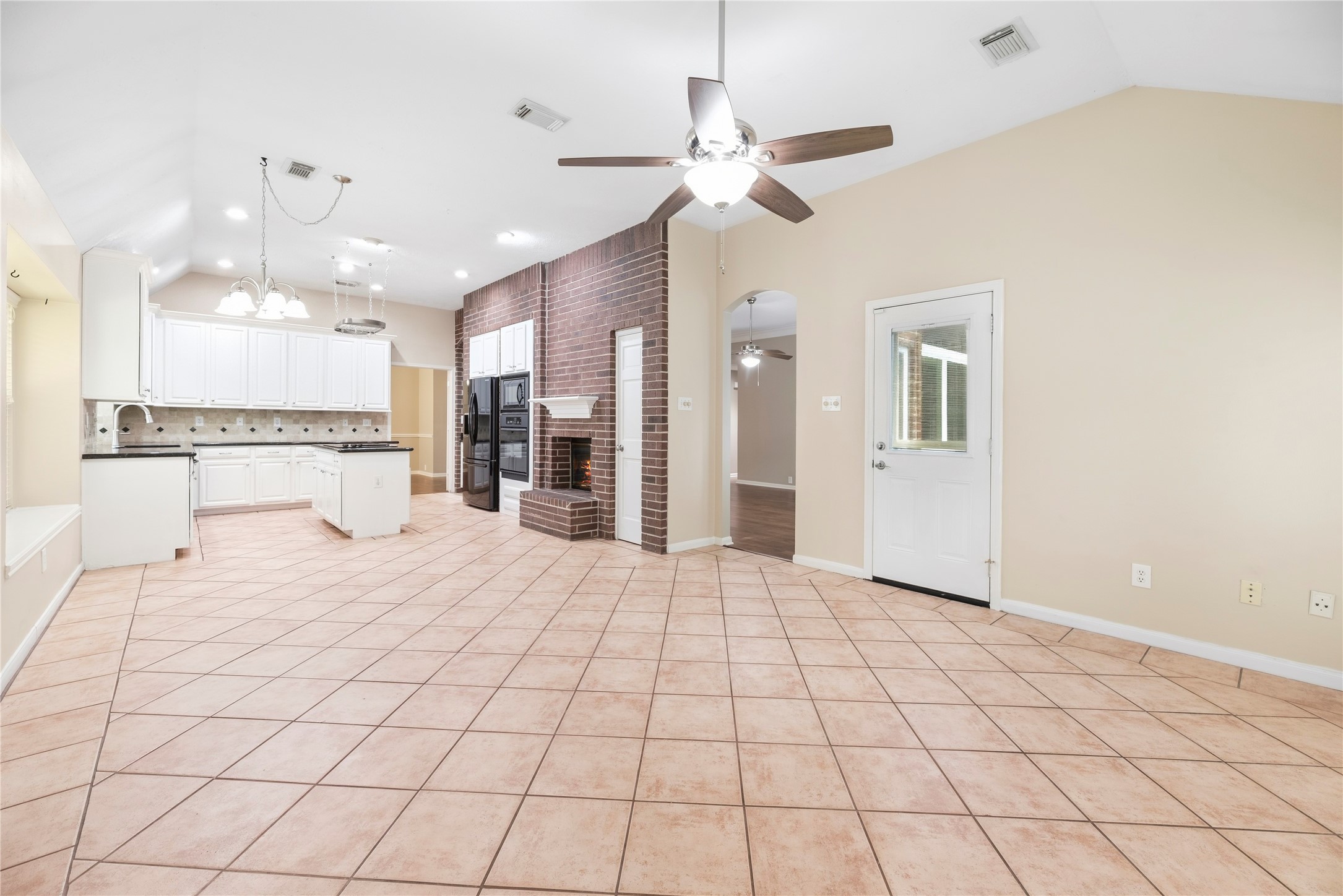 9223 Symphonic Lane Property Photo 20