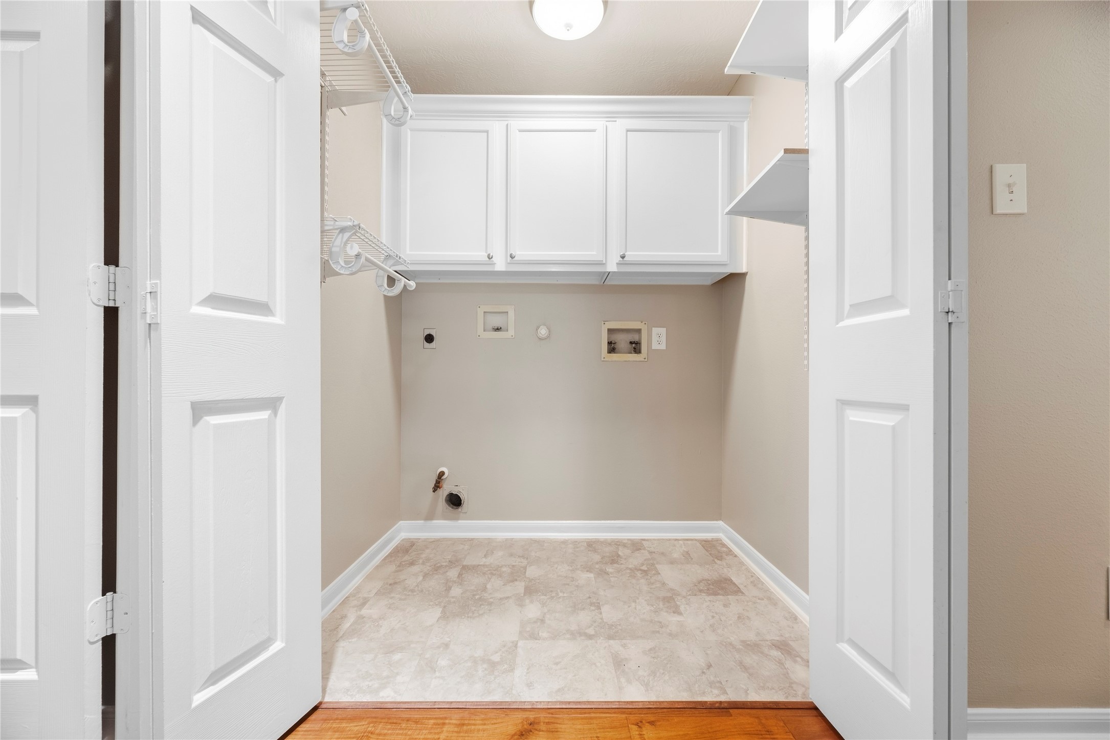 9223 Symphonic Lane Property Photo 25