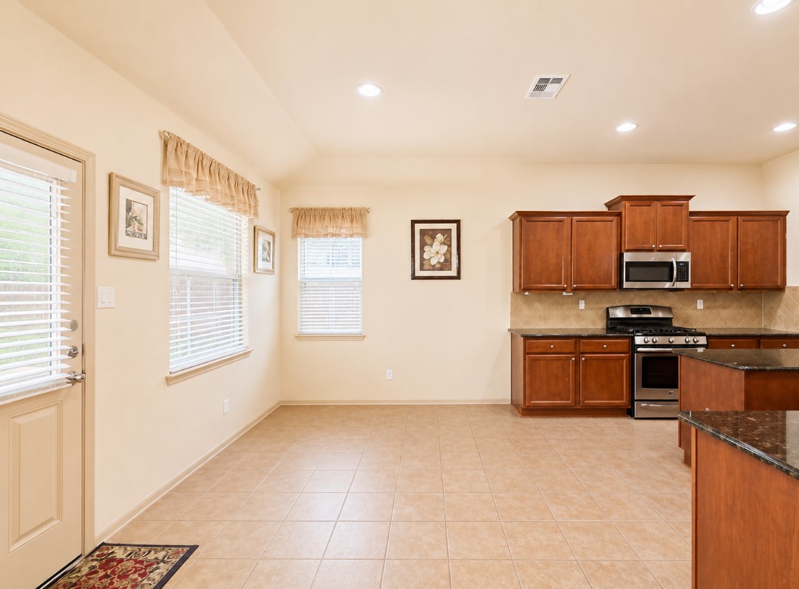 20331 Little Wing Drive Property Photo 10