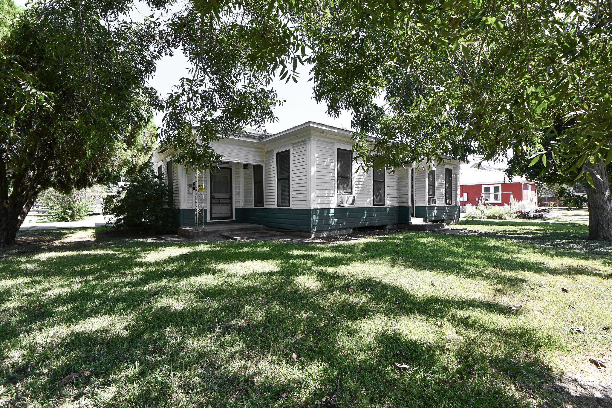501 S Wharton Street Property Photo 3