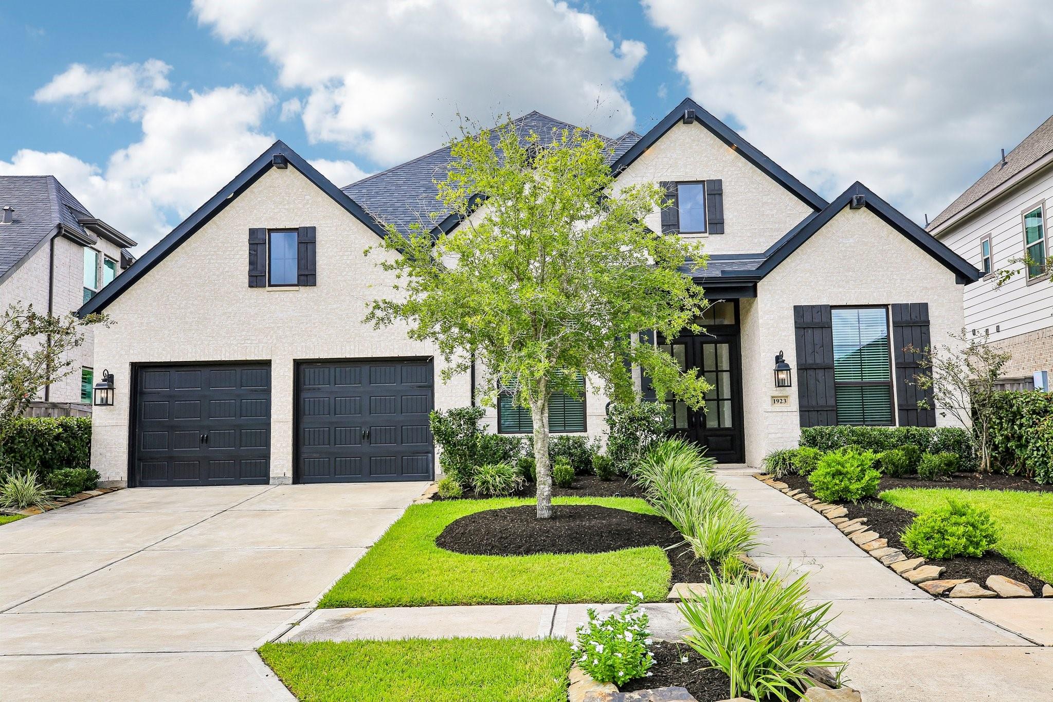 1923 Golden Leaf Drive, Missouri City Tx 77459 Property Photo 1
