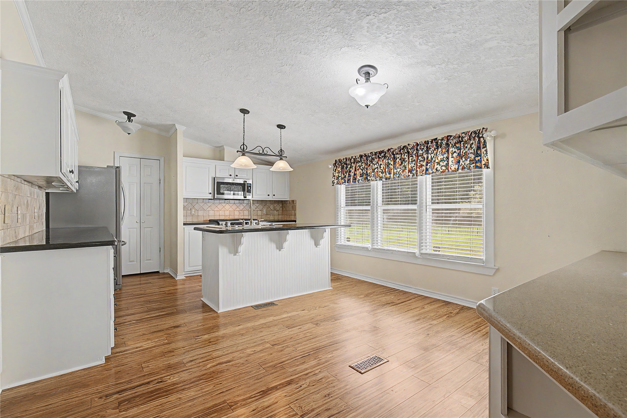 26190 Walnut Burl Property Photo 8