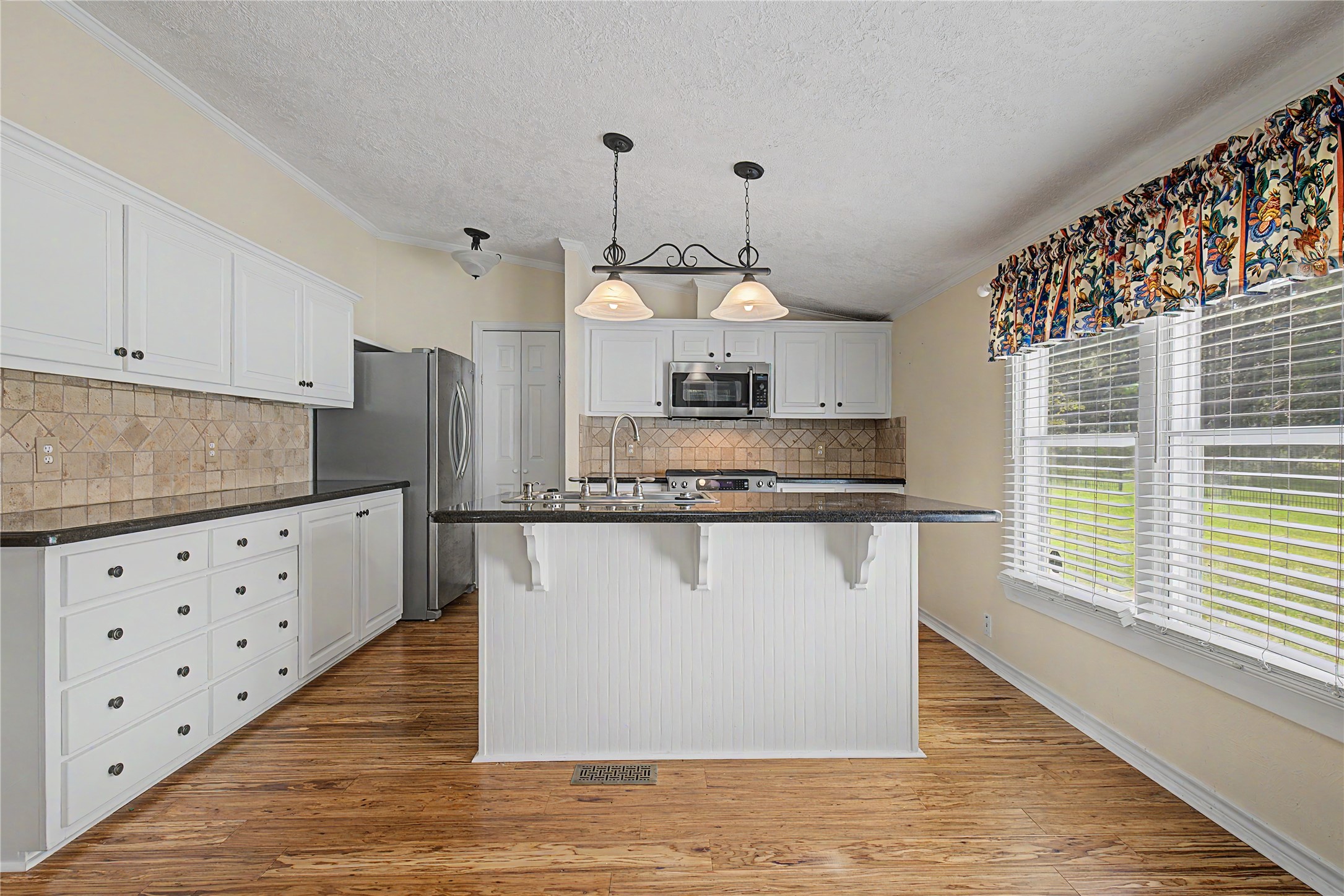 26190 Walnut Burl Property Photo 9
