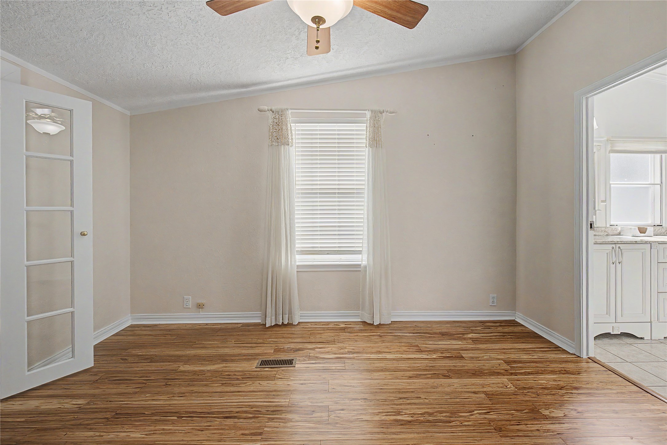 26190 Walnut Burl Property Photo 19