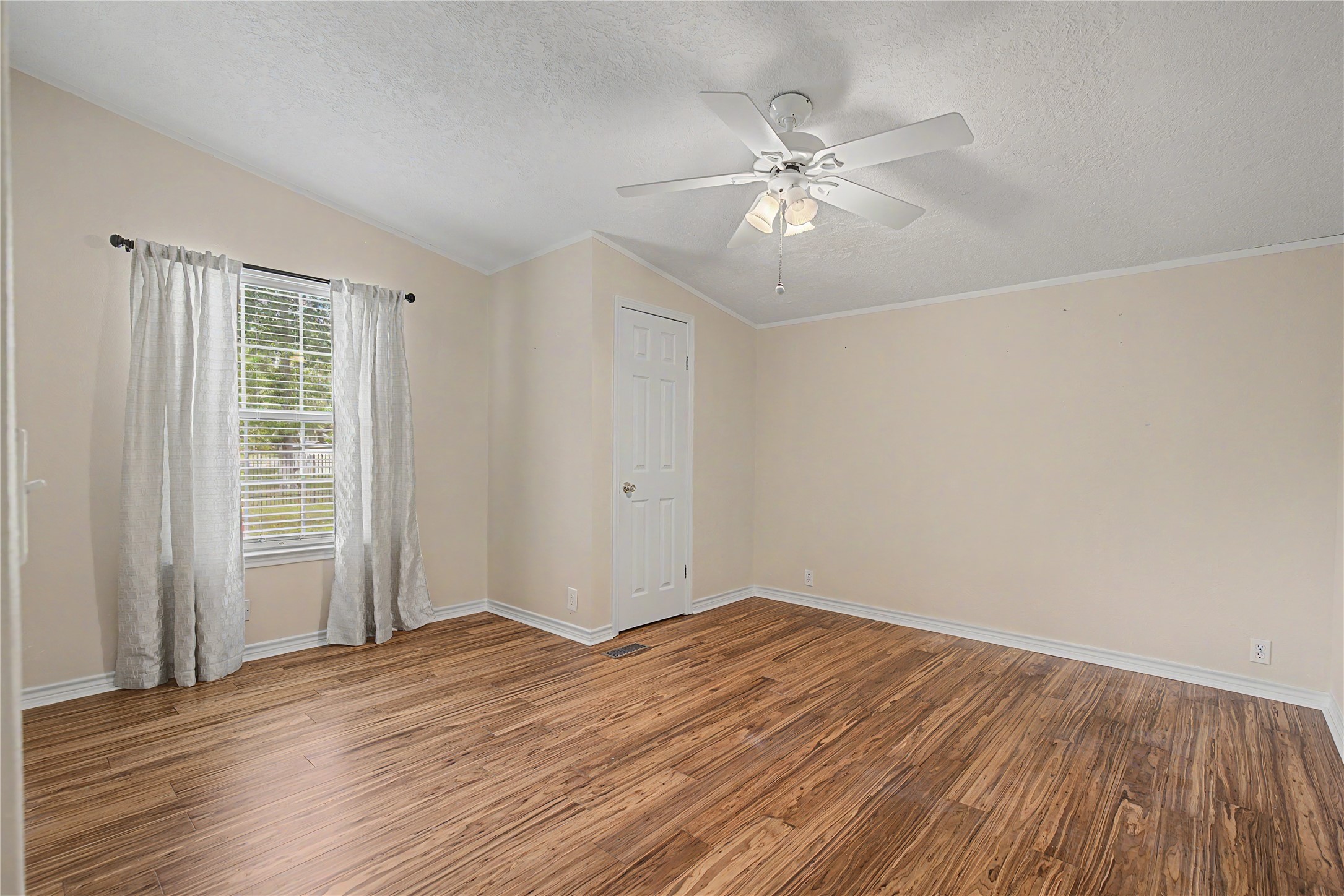 26190 Walnut Burl Property Photo 23