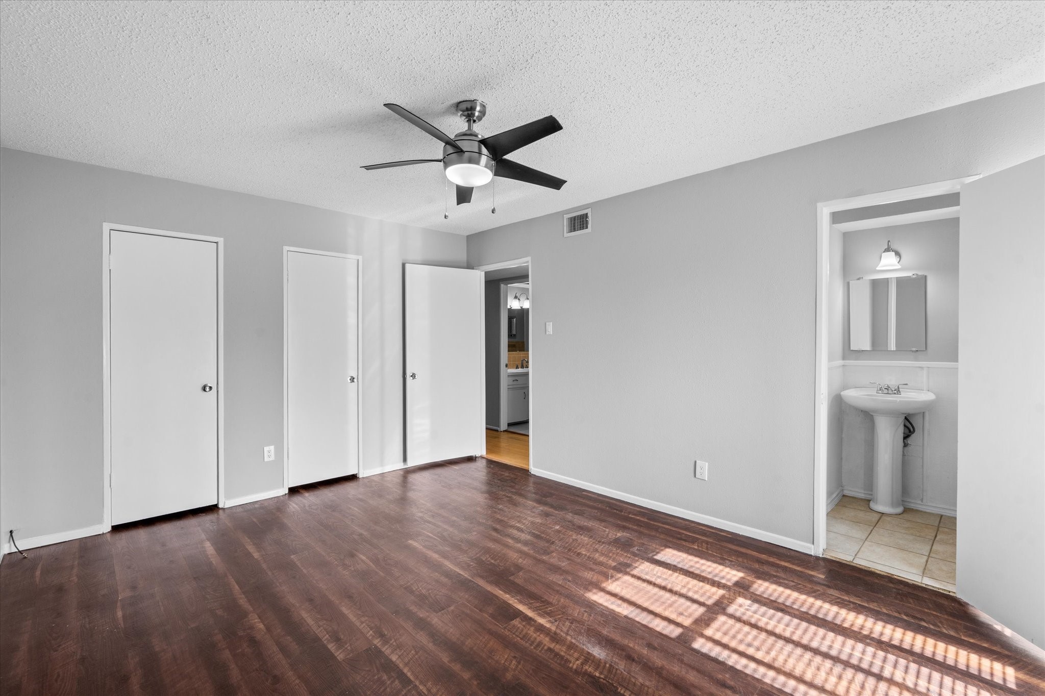 7714 Renwick Drive 23 Property Photo 12