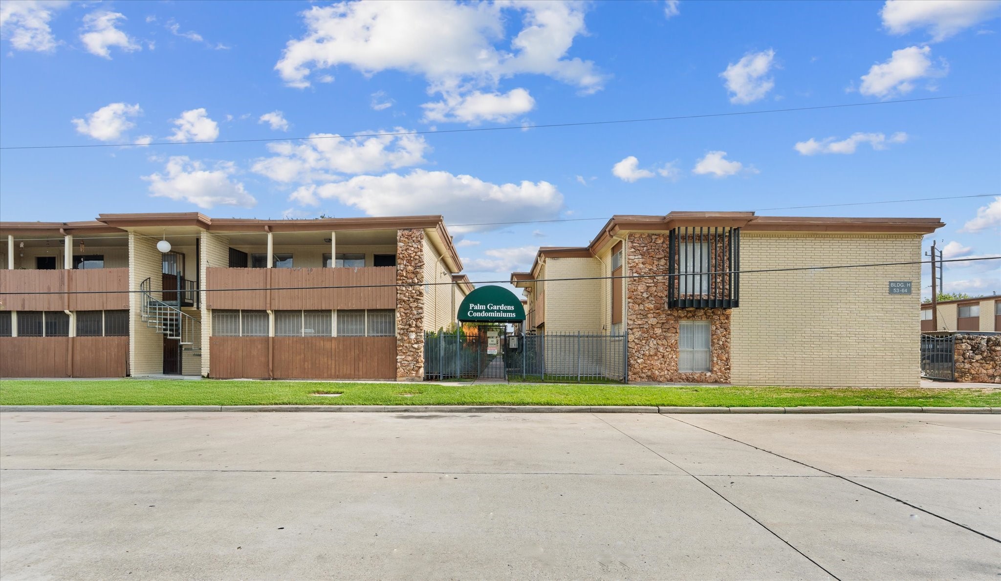 7714 Renwick Drive 23 Property Photo 17