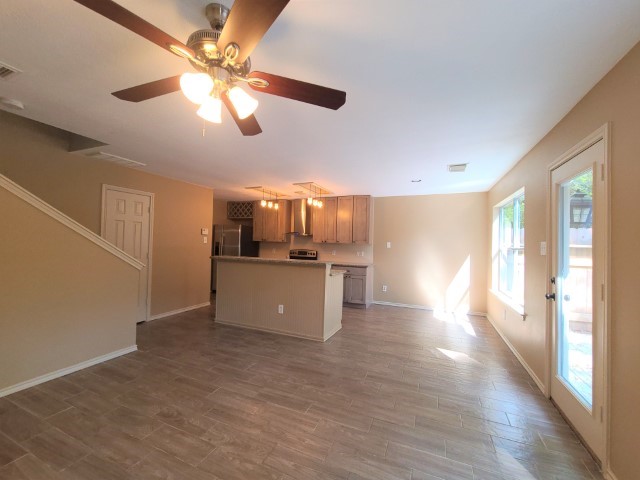 138 S Walden Elms Circle Property Photo 4