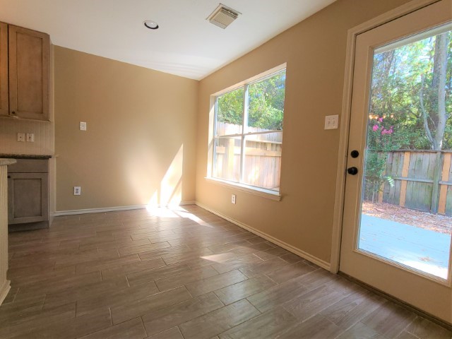 138 S Walden Elms Circle Property Photo 6