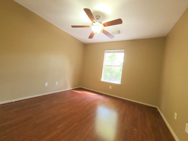 138 S Walden Elms Circle Property Photo 11