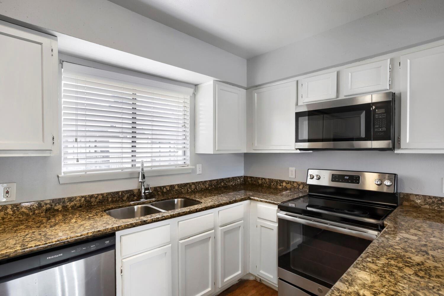 10075 Westpark Drive # 17, Houston Tx 77042 Property Photo 13